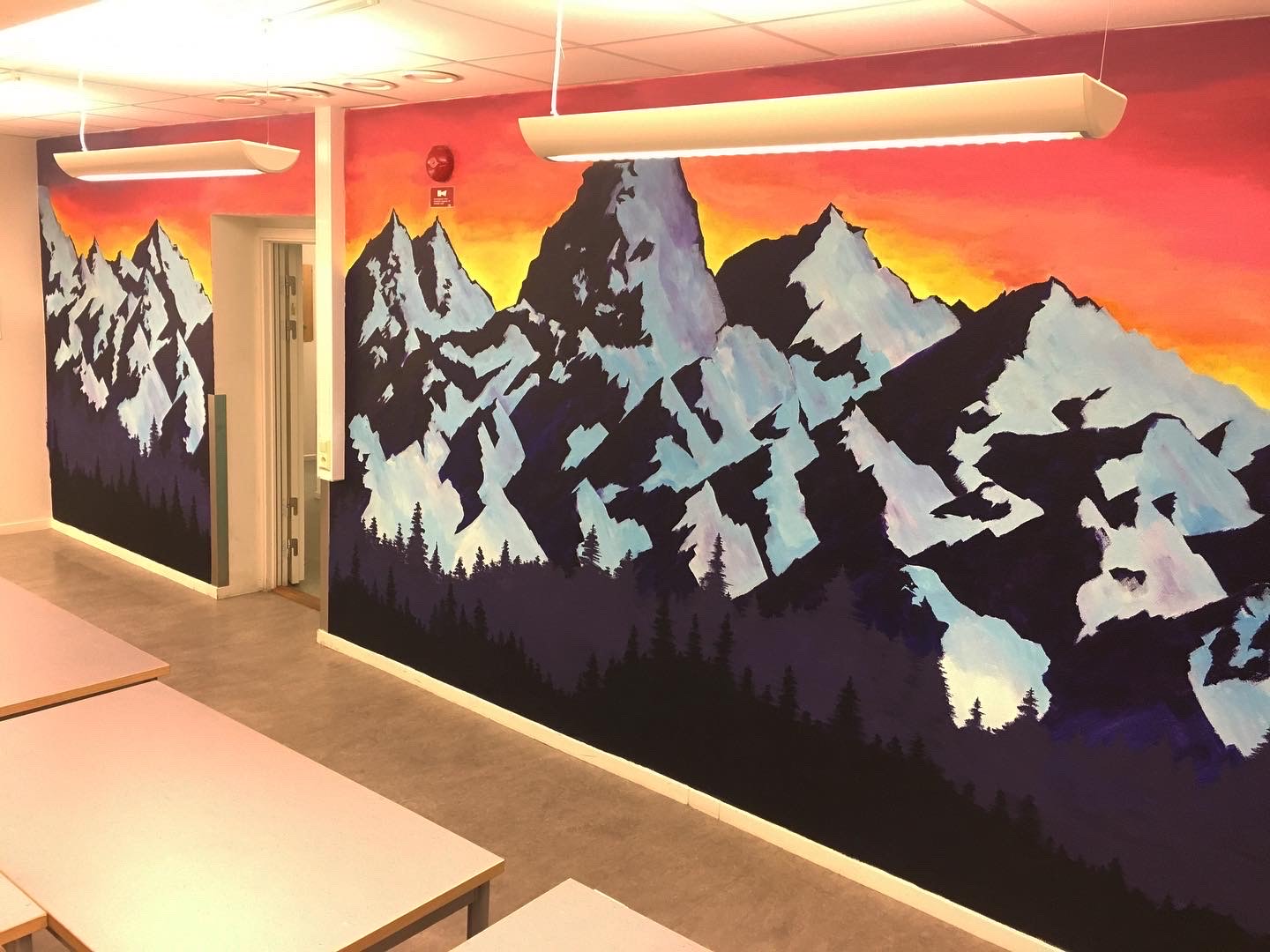 Väggmålningen klar!